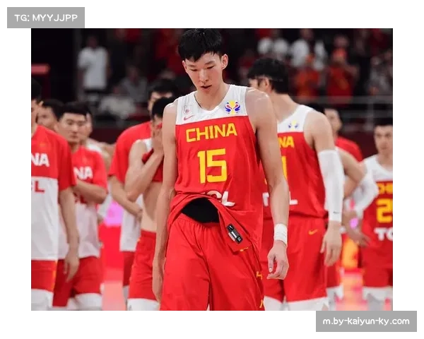 周琦总篮板突破3000大关 北京内线双塔初显威力